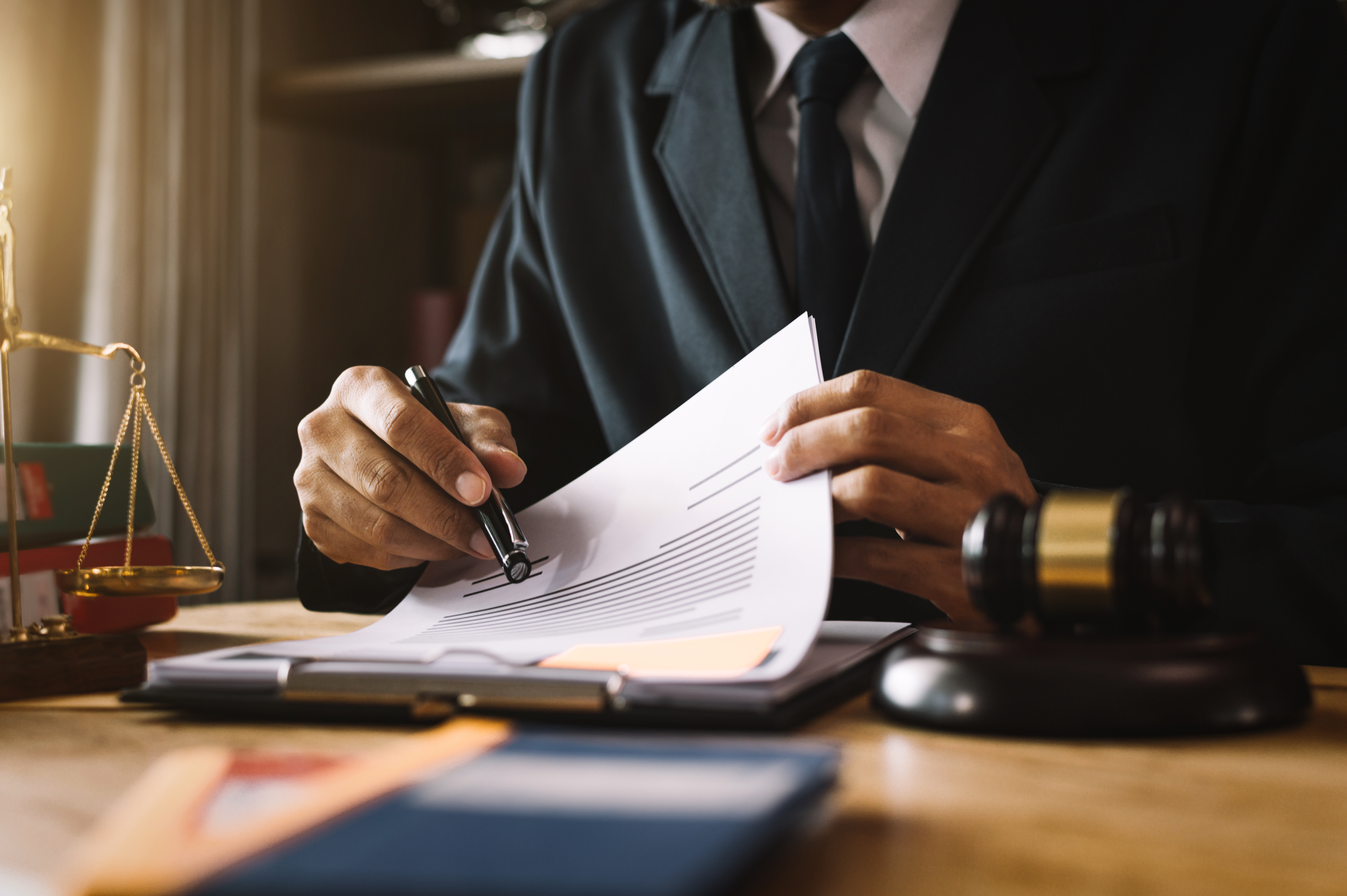 When You Need a Criminal Defense Attorney