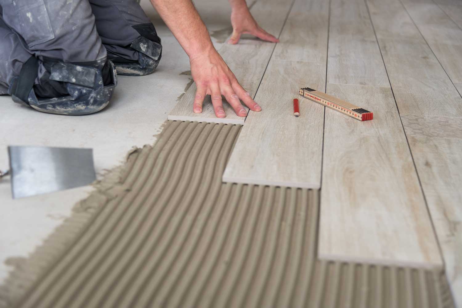 At Footprints Floors, our tile replacement experts in Mason / Hamilton get the job done.